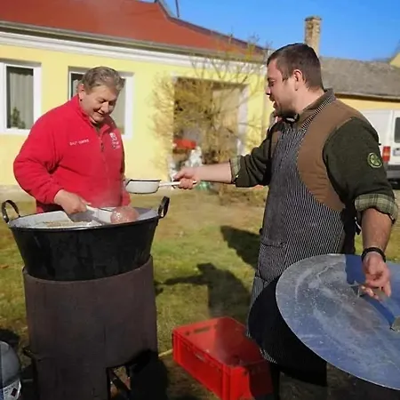 Barangolo Vendeghaz Шале Bardudvarnok